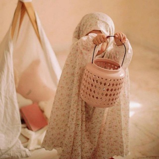 خَفِرةٌ سَمَيْدَع