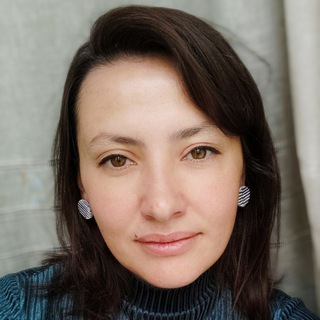 ГОВОРИТ И ПОКАЗЫВАЕТ ЖЕНЩИНА Анастасия Захарова - скульптор-полимерист и арт-терапевт