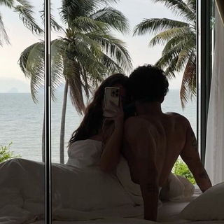 Аватар канала Couple love @couple_pics_couple_video