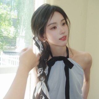 陈都灵︐𝗌 𝗆𝗈𖹭𝗇 𝗀𝖺𝗋𝖽𝖾𝗇