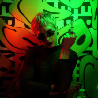 Esentrica | where the neon shines