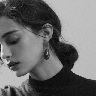 ڪِــبٌرﯾـَــاء بـَـرٱءه‍ 🥀🖤.