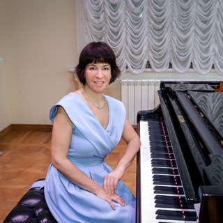 Анна Крымская 🎹 - пианистка, композитор, поэт