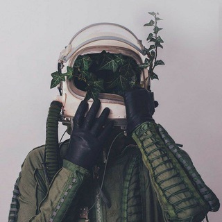 - أسود ɵ̷̥̥᷄ˬɵ̷̥̥᷅.