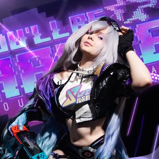 lisa cosplay