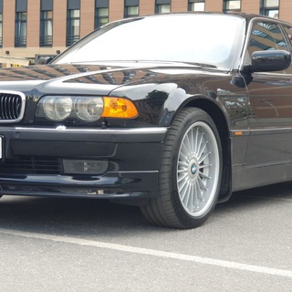 Loft BMW Garage