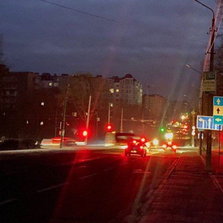 цілую.