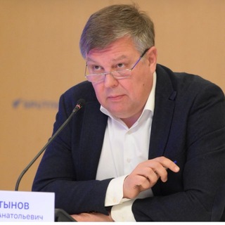 МАРТЫНОВ