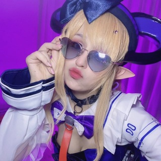 Reyna_cos
