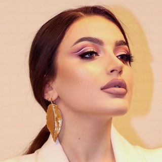 rosie_lipped