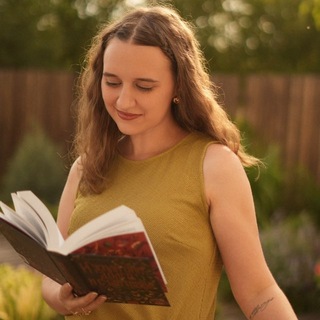 Ника в книжном 📖