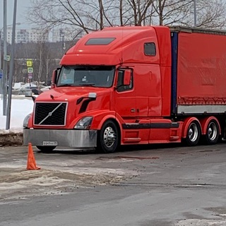 Разборка Американских тягачей. TruckRazbor77