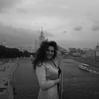Опять уронила высокое искусство